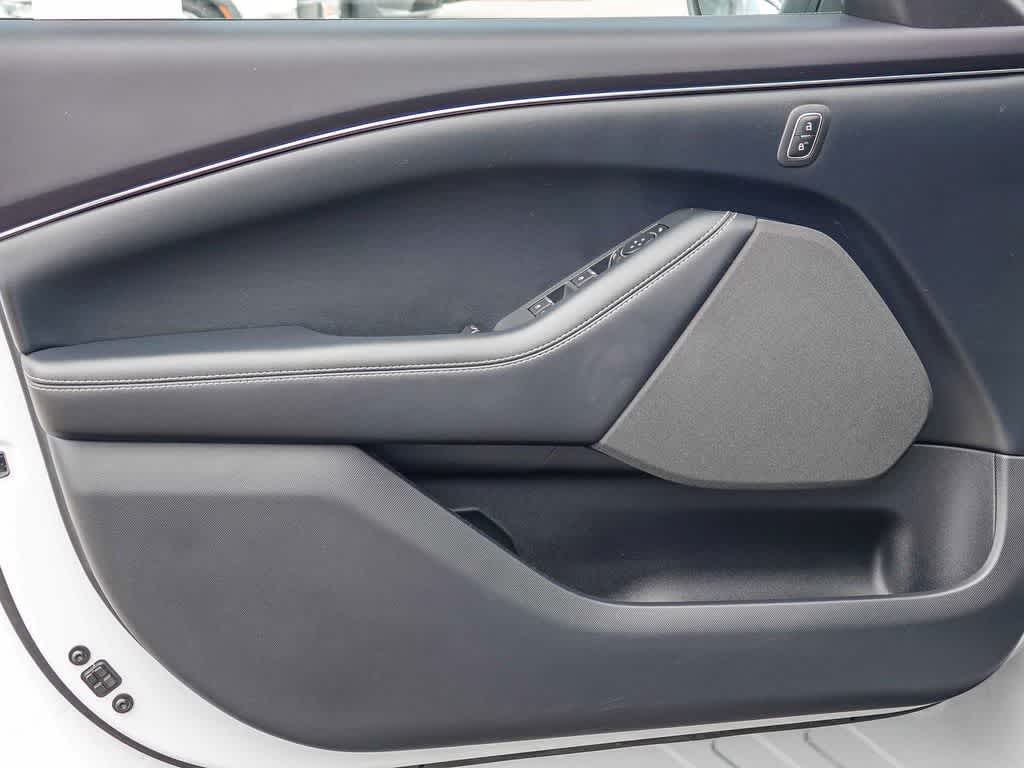 2022 Ford Mustang Mach-E Select
