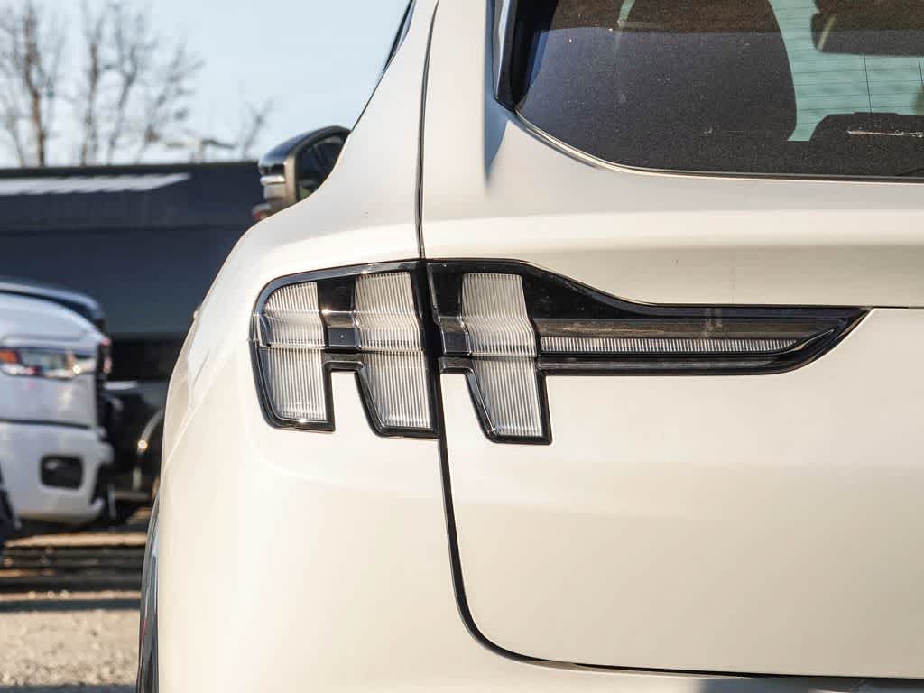 2022 Ford Mustang Mach-E Premium