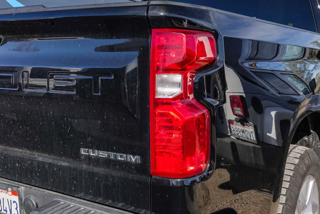 2023 Chevrolet Silverado 1500 Custom