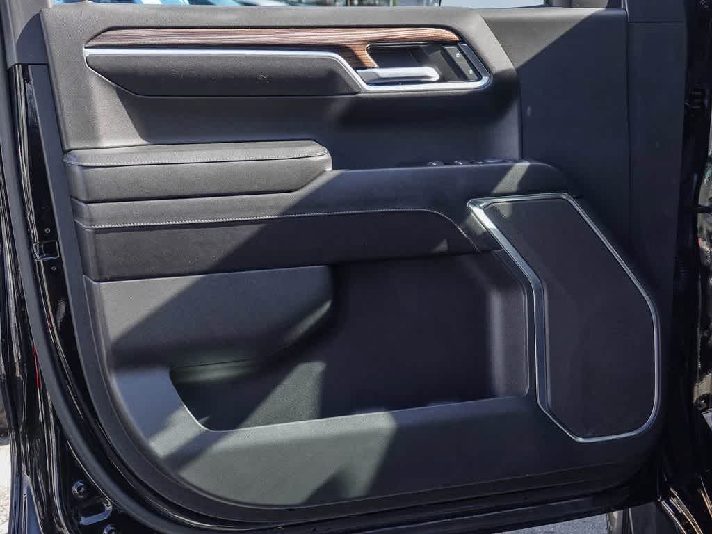 2023 Chevrolet Silverado 1500 2WD Crew Cab Standard Bed LT