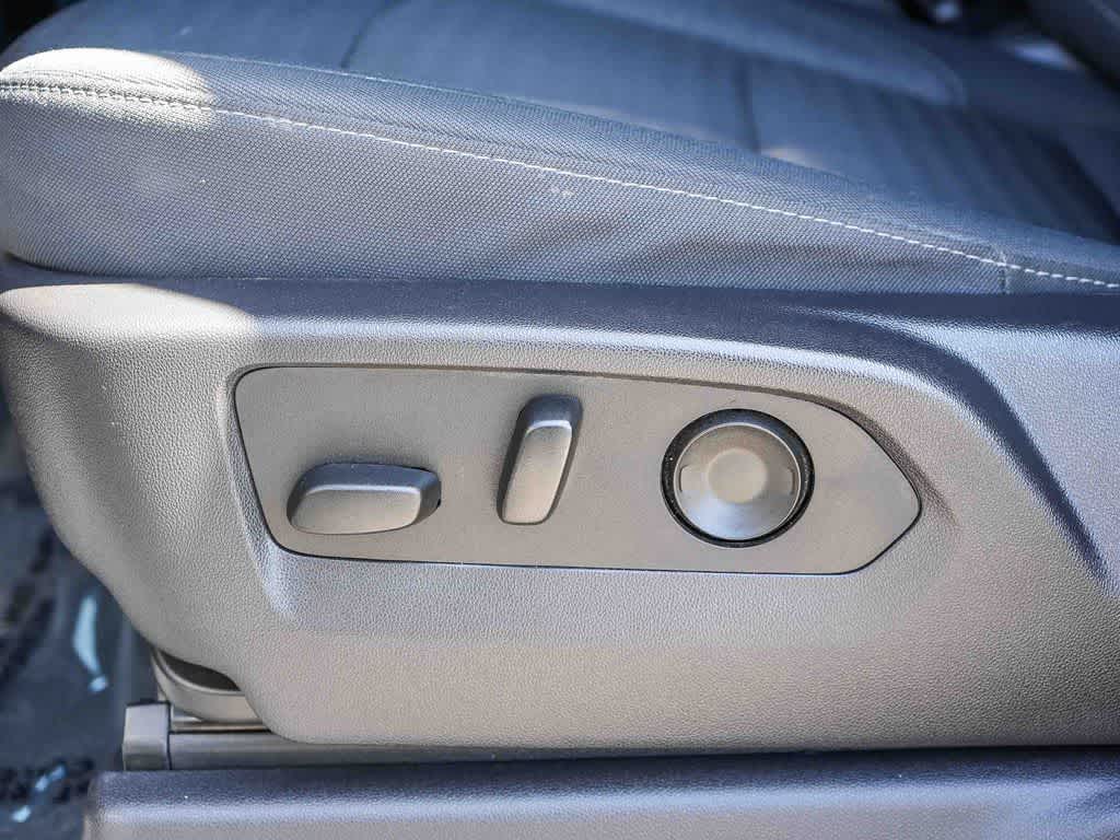 2023 Chevrolet Silverado 1500 4WD Crew Cab Short Bed RST
