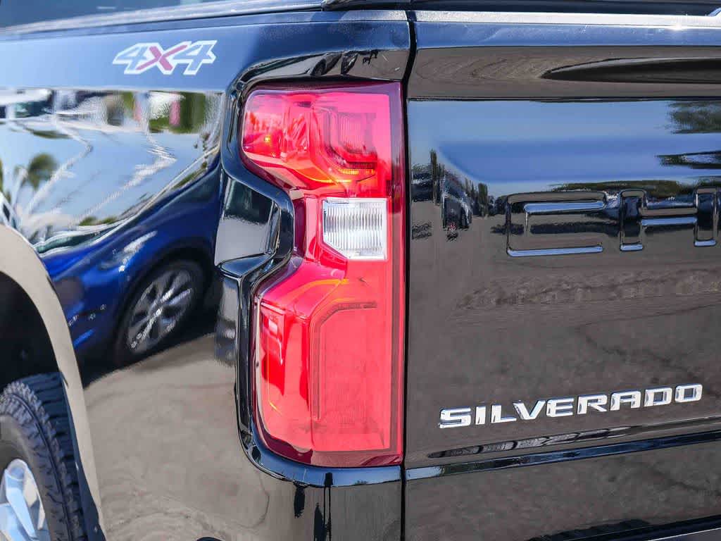 2023 Chevrolet Silverado 1500 4WD Crew Cab Short Bed RST