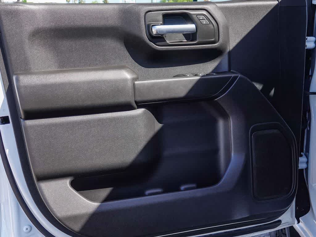 2023 GMC Sierra 1500 4WD Crew Cab Standard Box Pro