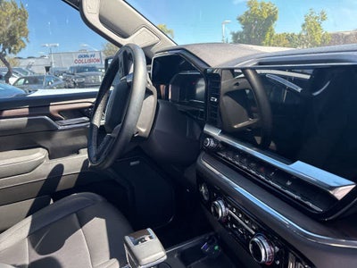 2024 GMC Sierra 1500 4WD Crew Cab Short Box SLT