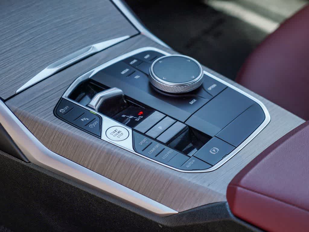 2025 BMW 330i 330i