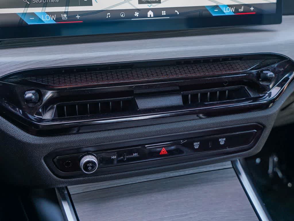 2025 BMW 330i 330i