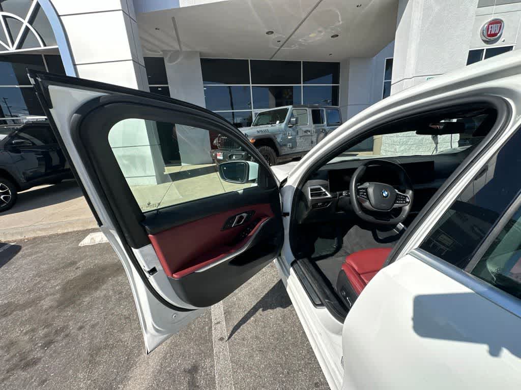 2025 BMW 330i 330i