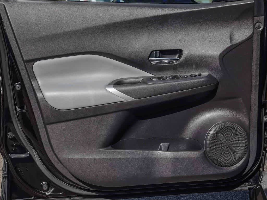 2023 Nissan Kicks SR Xtronic CVT