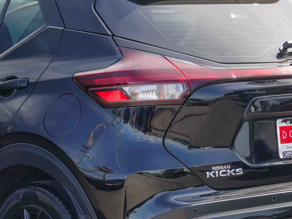 2023 Nissan Kicks SR Xtronic CVT