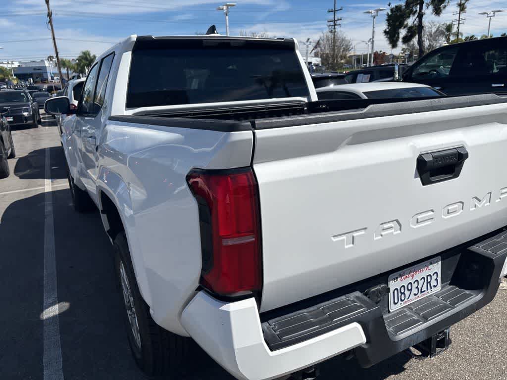 2024 Toyota Tacoma SR5 Double Cab 5 Bed AT