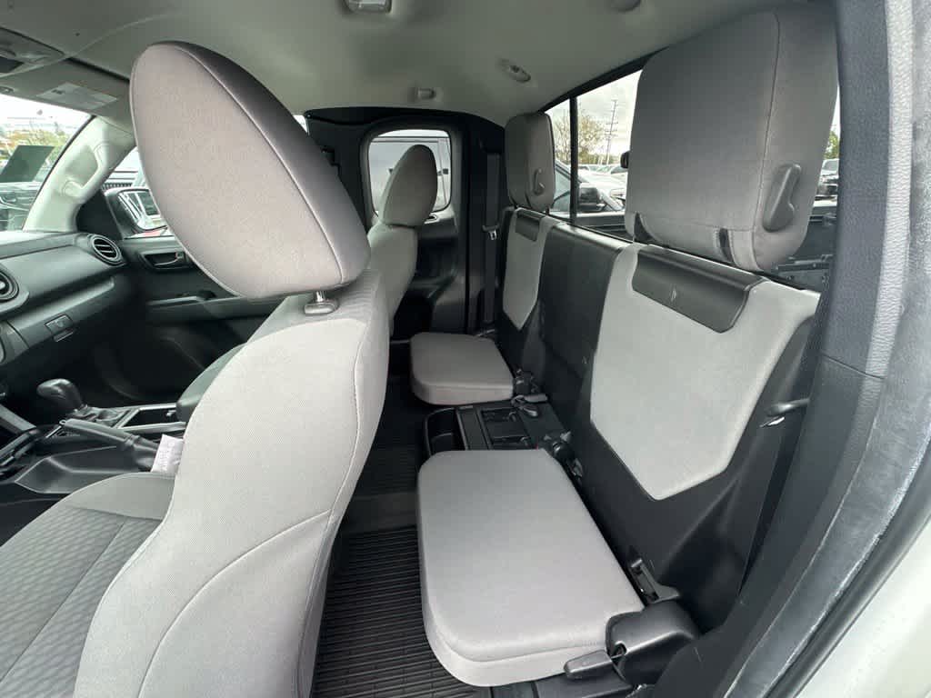 2022 Toyota Tacoma SR