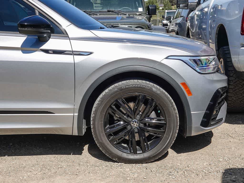 2022 Volkswagen Tiguan SE R-Line Black