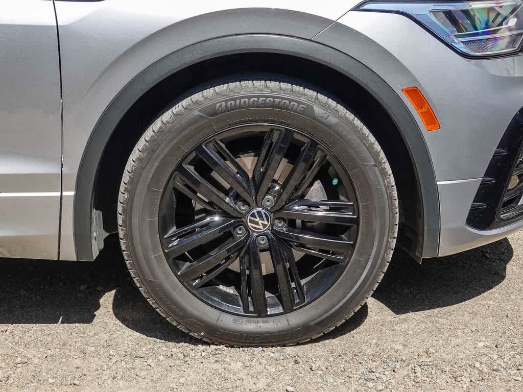2022 Volkswagen Tiguan SE R-Line Black