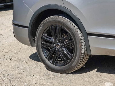 2022 Volkswagen Tiguan SE R-Line Black