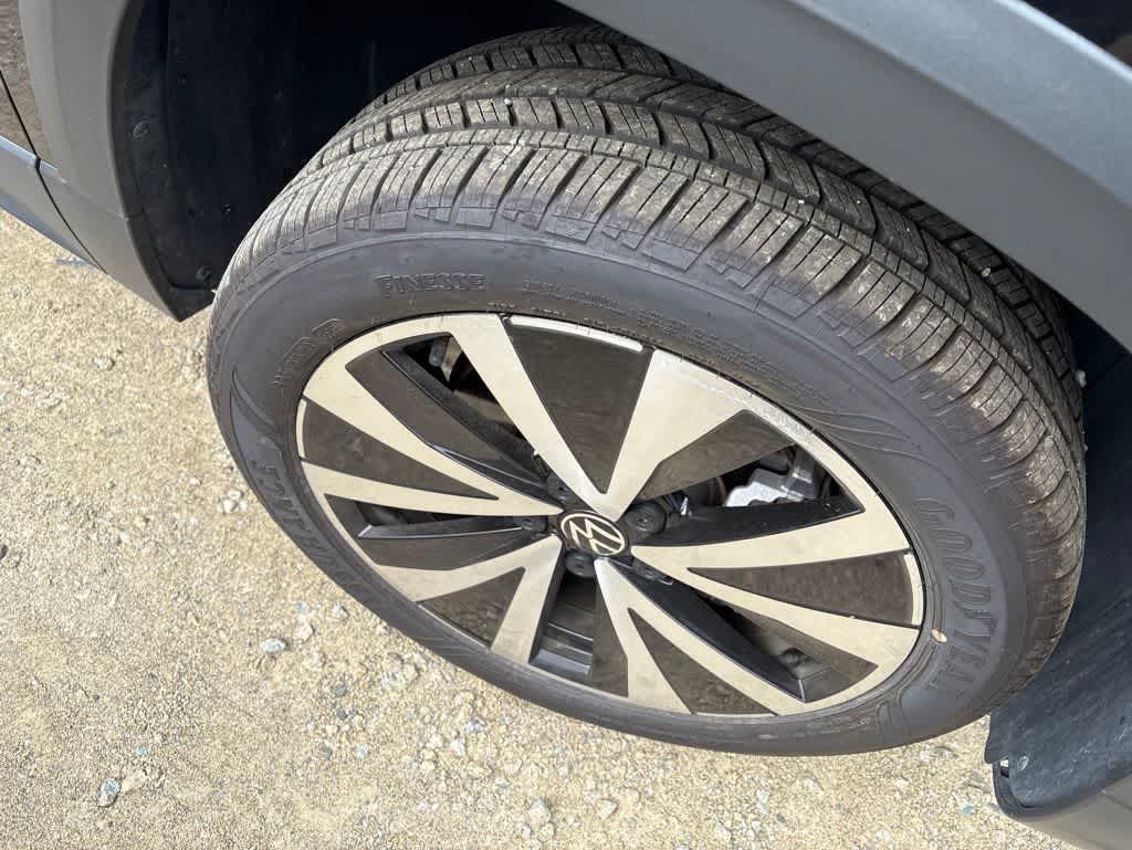 2024 Volkswagen Taos 1.5T SE