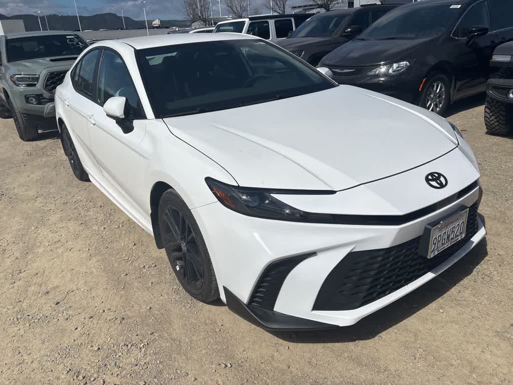 2025 Toyota Camry SE