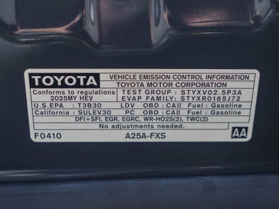 2025 Toyota Camry SE