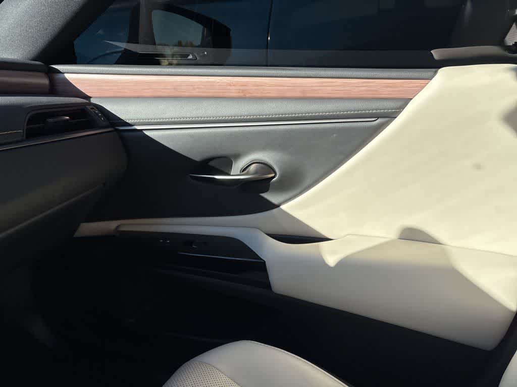 2025 Lexus ES ES 300h FWD