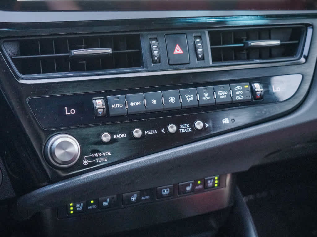 2024 Lexus ES 350 F SPORT Handling