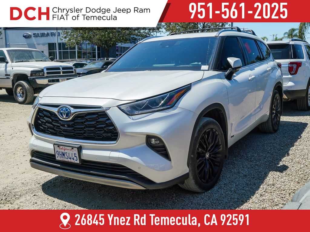 2023 Toyota Highlander Hybrid Platinum