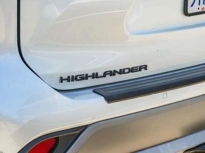 2023 Toyota Highlander Hybrid Platinum