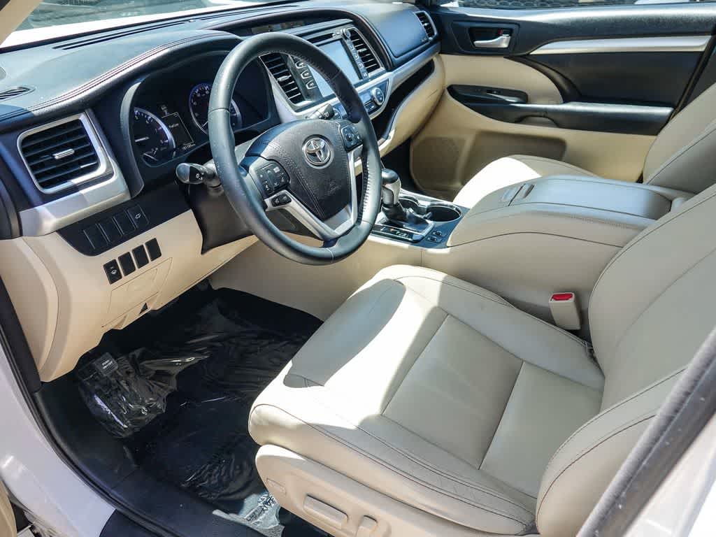 2016 Toyota Highlander XLE V6