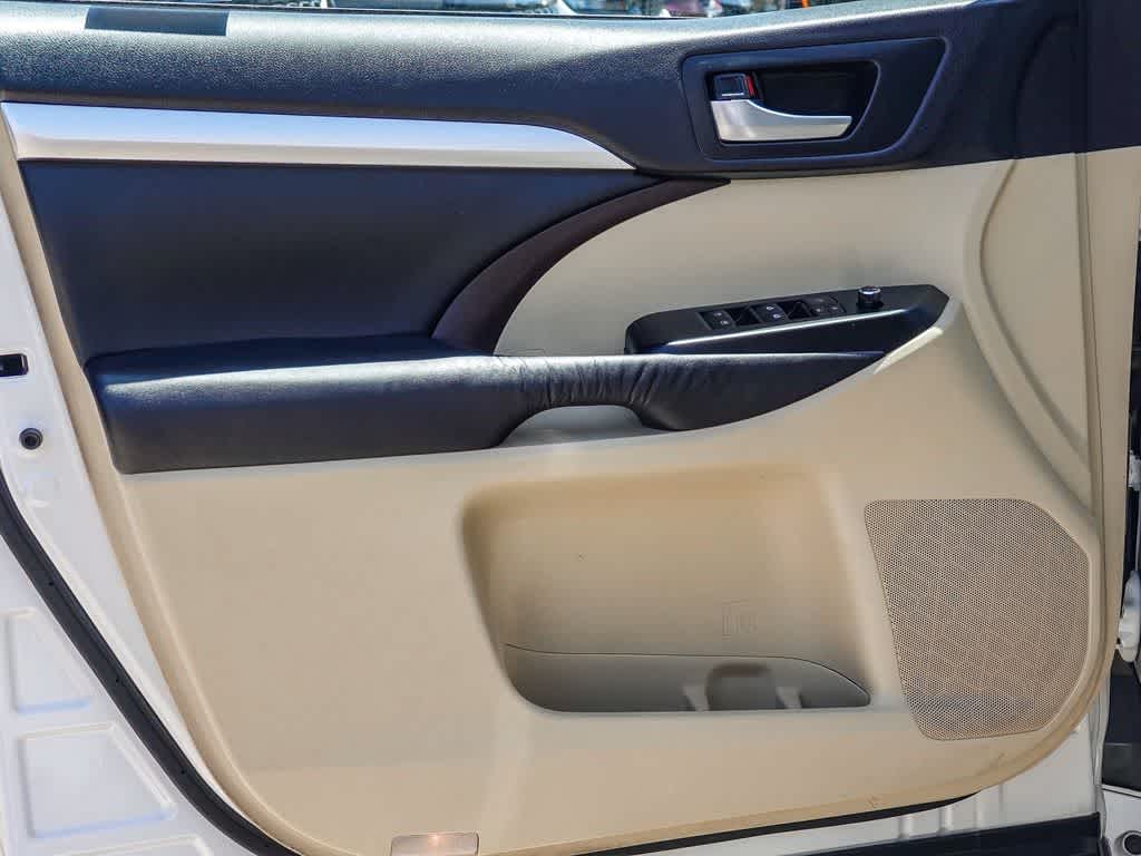 2016 Toyota Highlander XLE V6