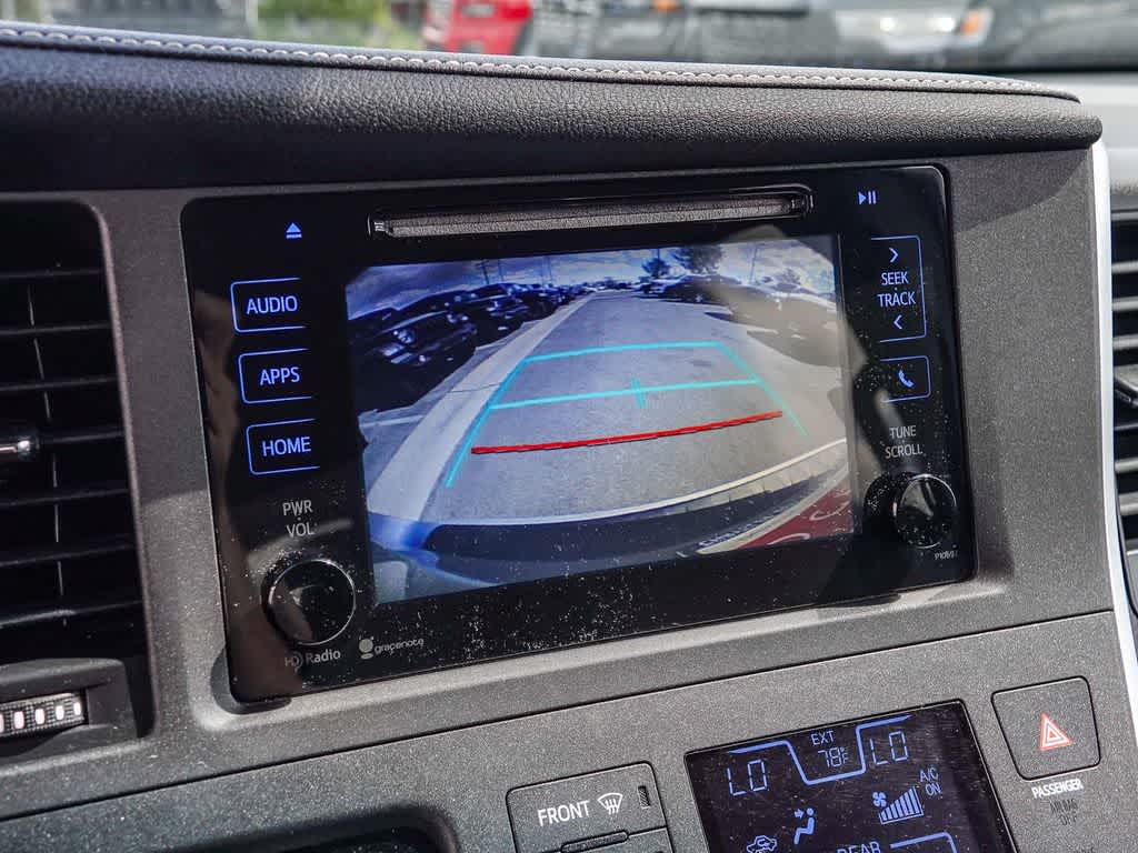 2015 Toyota Sienna SE 8 Passenger