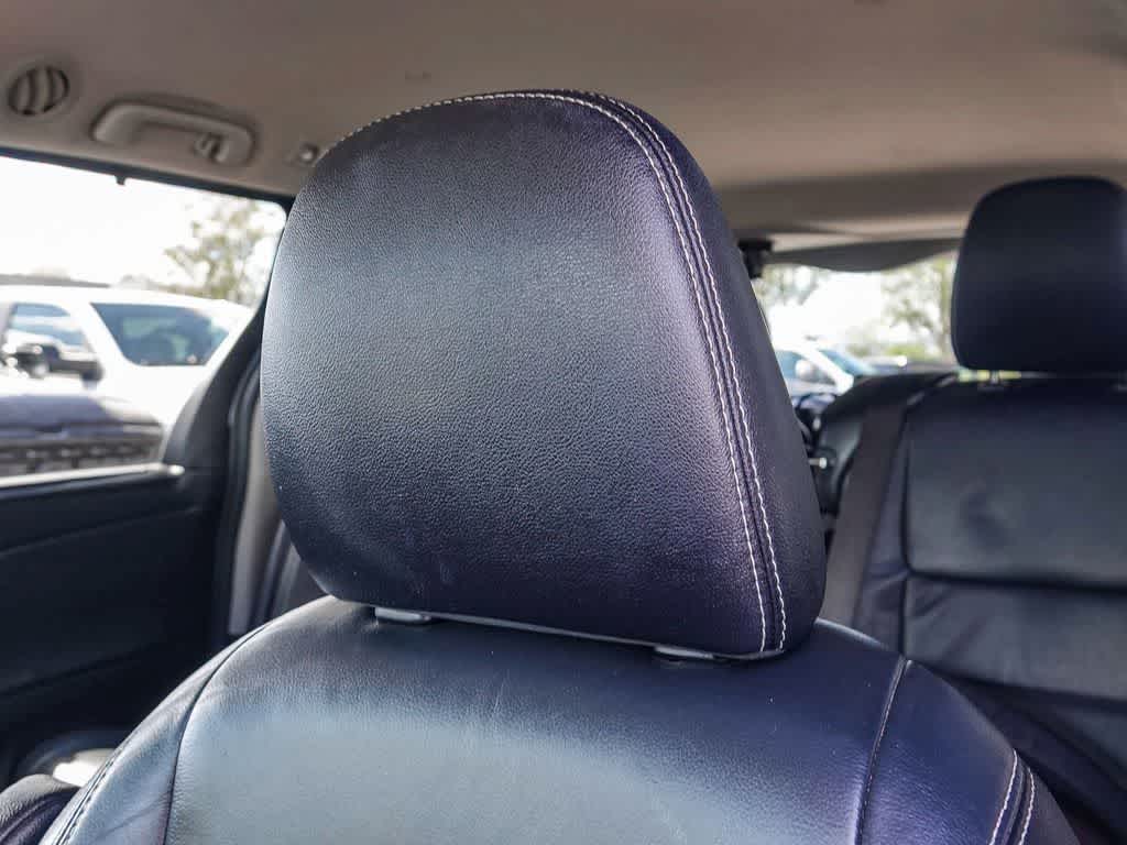 2015 Toyota Sienna SE 8 Passenger