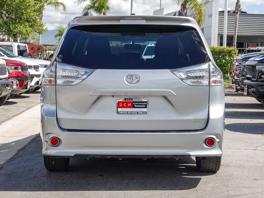 2015 Toyota Sienna SE 8 Passenger