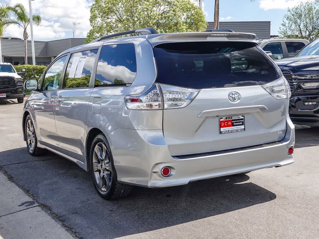 2015 Toyota Sienna SE 8 Passenger