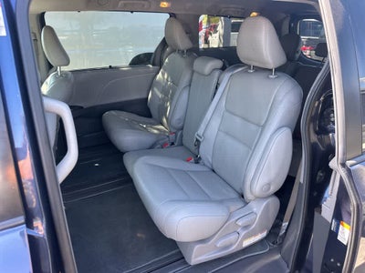 2018 Toyota Sienna XLE Premium