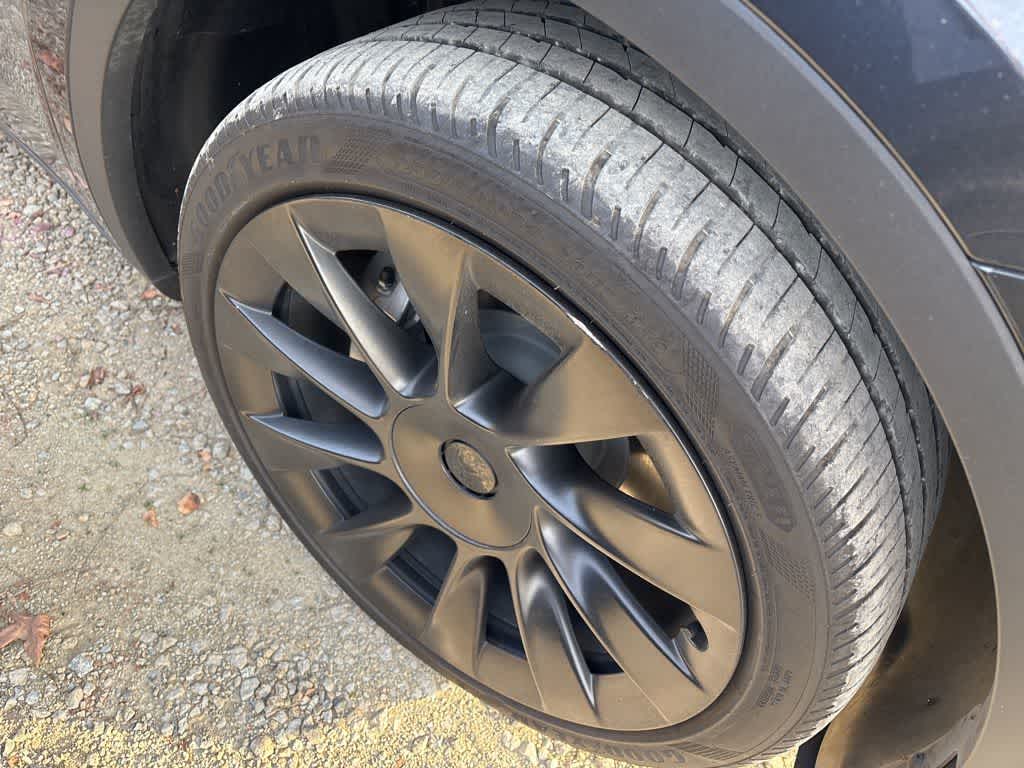 2024 Tesla Model Y Long Range Dual Motor All-Wheel Drive