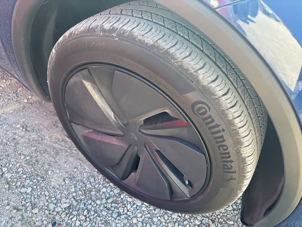 2026 Tesla Model Y Premium Rear-Wheel Drive