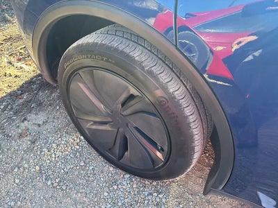 2026 Tesla Model Y Premium Rear-Wheel Drive