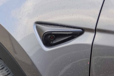 2025 Tesla Model Y Long Range Dual Motor Rear-Wheel Drive