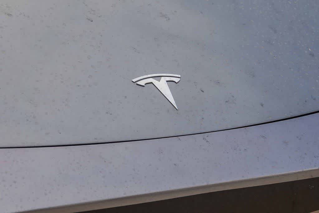 2025 Tesla Model Y Long Range Dual Motor Rear-Wheel Drive