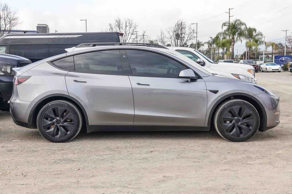 2025 Tesla Model Y Long Range Dual Motor Rear-Wheel Drive