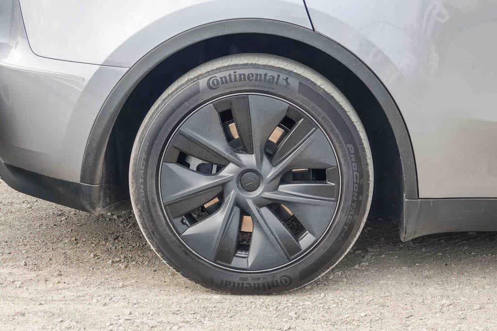 2025 Tesla Model Y Long Range Dual Motor Rear-Wheel Drive