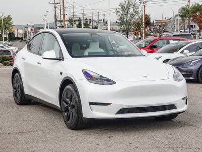 2025 Tesla Model Y Long Range Dual Motor Rear-Wheel Drive