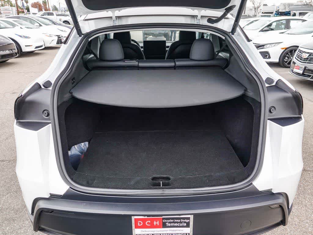 2026 Tesla Model Y Premium Rear-Wheel Drive