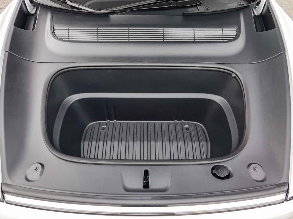 2026 Tesla Model Y Premium Rear-Wheel Drive