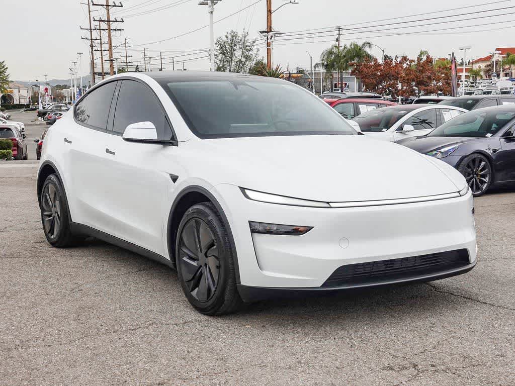 2026 Tesla Model Y Premium Rear-Wheel Drive