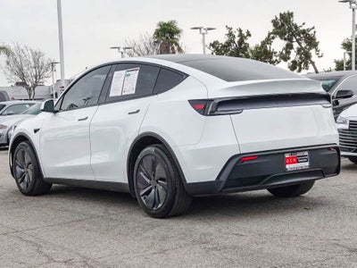2026 Tesla Model Y Premium Rear-Wheel Drive