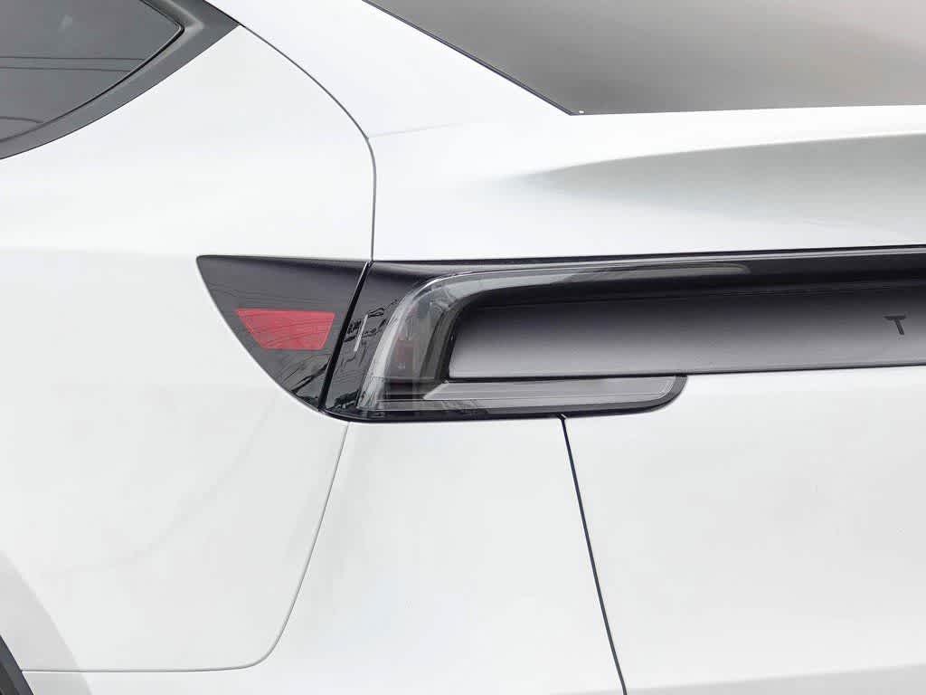 2026 Tesla Model Y Premium Rear-Wheel Drive