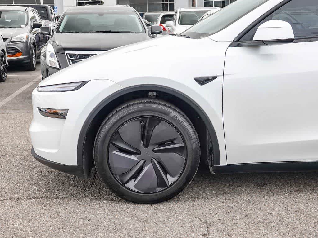 2026 Tesla Model Y Premium Rear-Wheel Drive