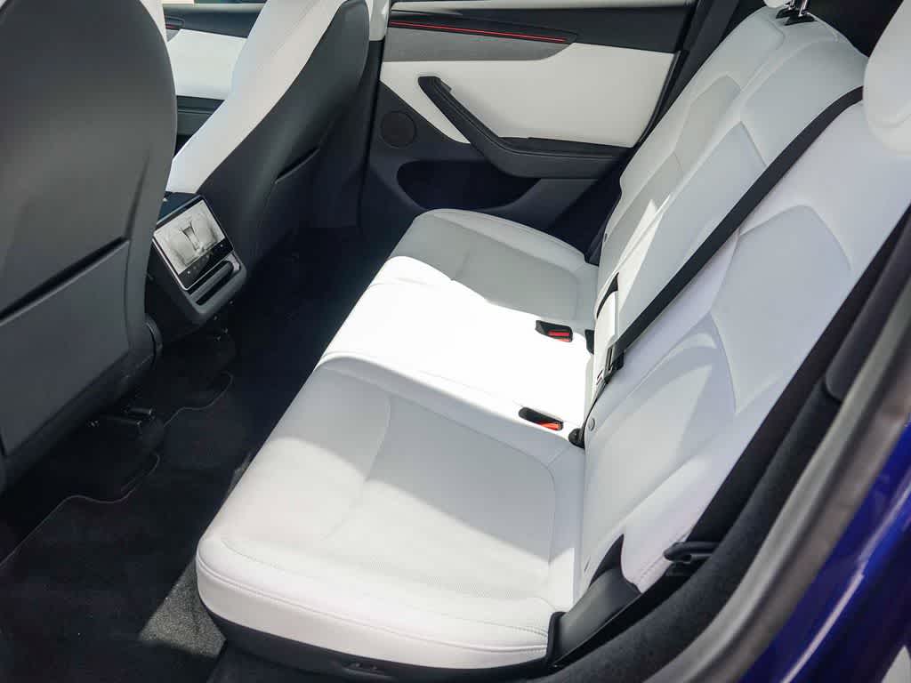 2026 Tesla Model Y Standard Rear-Wheel Drive
