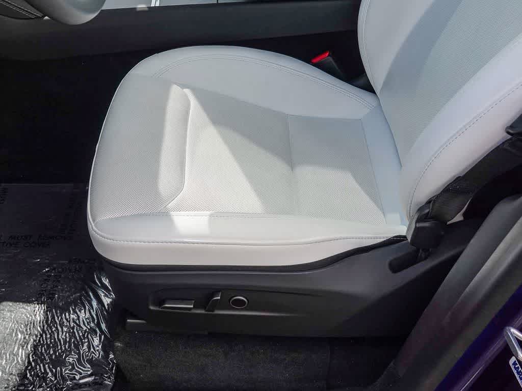 2026 Tesla Model Y Standard Rear-Wheel Drive