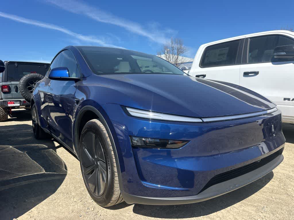 2026 Tesla Model Y Standard Rear-Wheel Drive