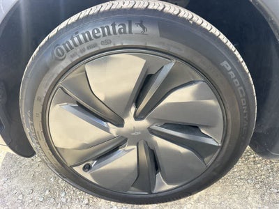 2026 Tesla Model Y Standard Rear-Wheel Drive